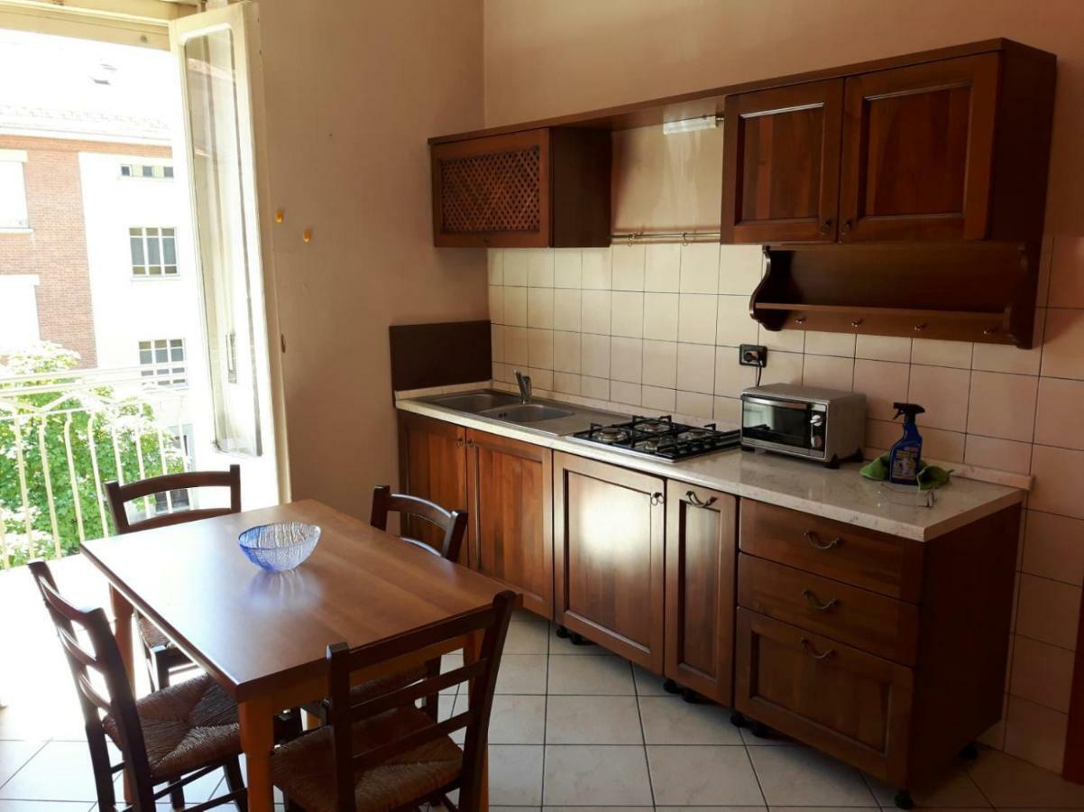 Asti Centro, Appartamento Manuela Exterior foto